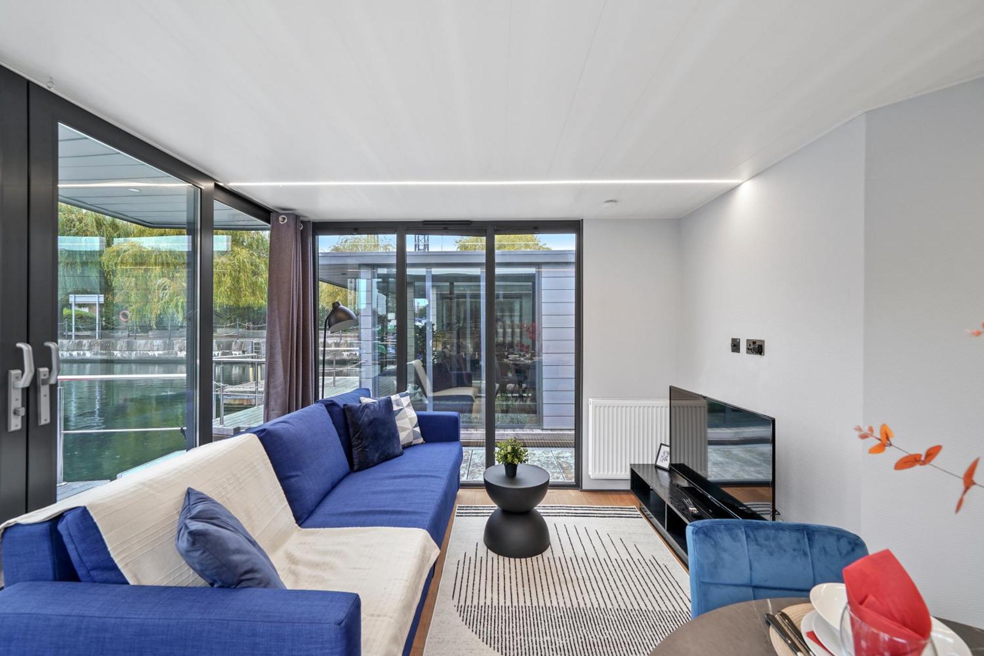 Unique Water Lodge In London - Sleeps 6 Exterior photo